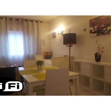 Quarteira Home Beach Ferias Tranquilas A 1Km Da Praia Totalmente Renovado Eksteriør billede