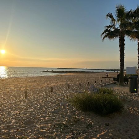 Quarteira Home Beach Ferias Tranquilas A 1Km Da Praia Totalmente Renovado Eksteriør billede