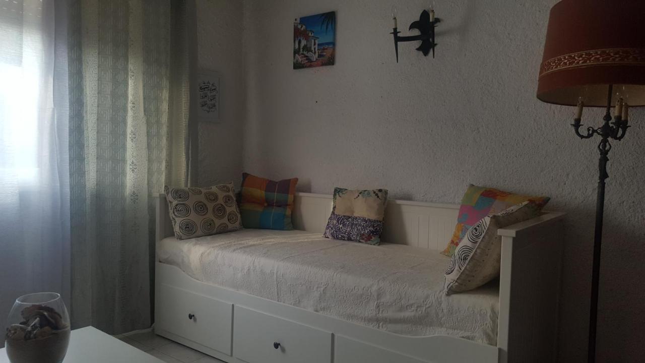Quarteira Home Beach Ferias Tranquilas A 1Km Da Praia Totalmente Renovado Eksteriør billede