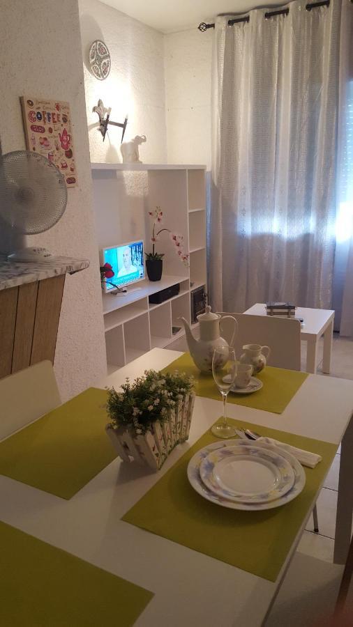 Quarteira Home Beach Ferias Tranquilas A 1Km Da Praia Totalmente Renovado Eksteriør billede