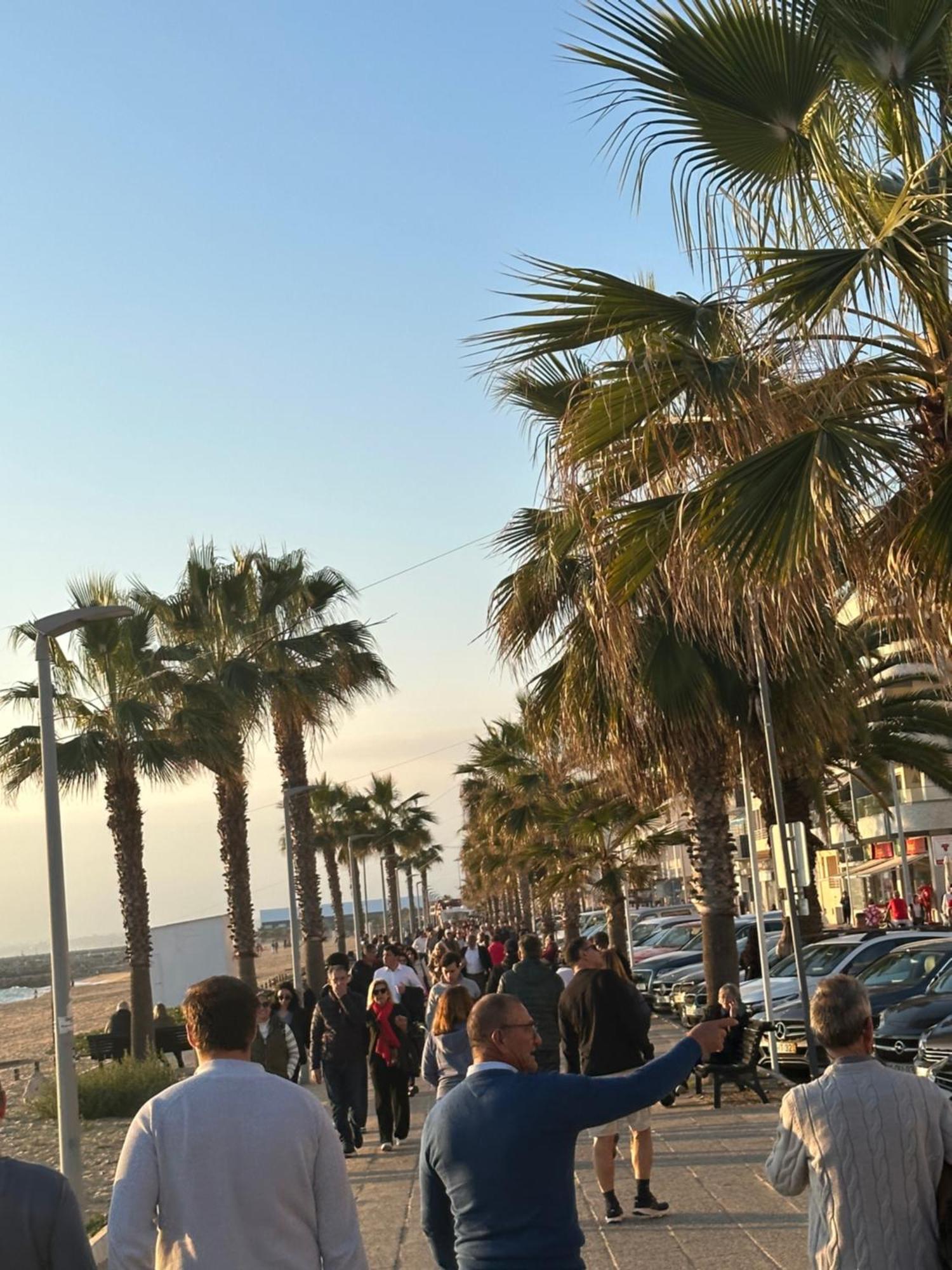 Quarteira Home Beach Ferias Tranquilas A 1Km Da Praia Totalmente Renovado Eksteriør billede