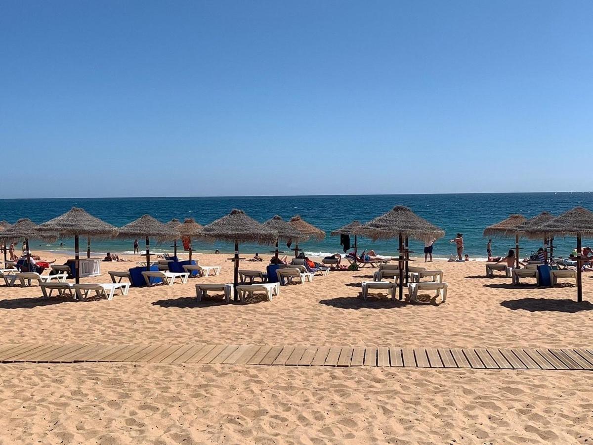 Quarteira Home Beach Ferias Tranquilas A 1Km Da Praia Totalmente Renovado Eksteriør billede