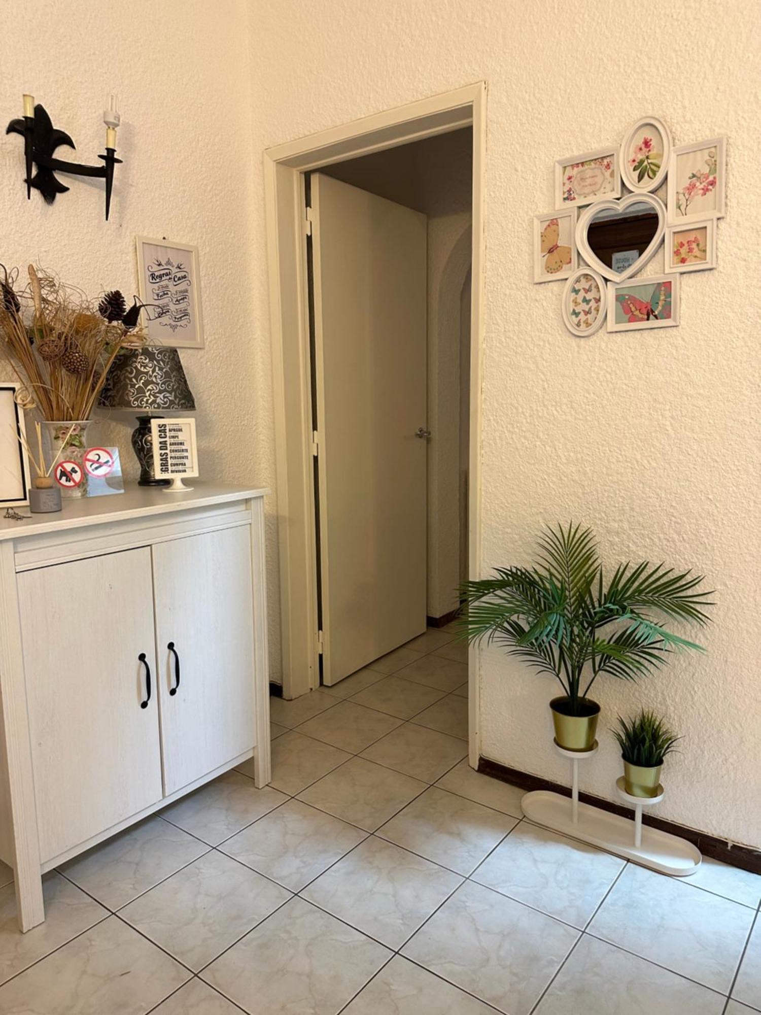 Quarteira Home Beach Ferias Tranquilas A 1Km Da Praia Totalmente Renovado Eksteriør billede