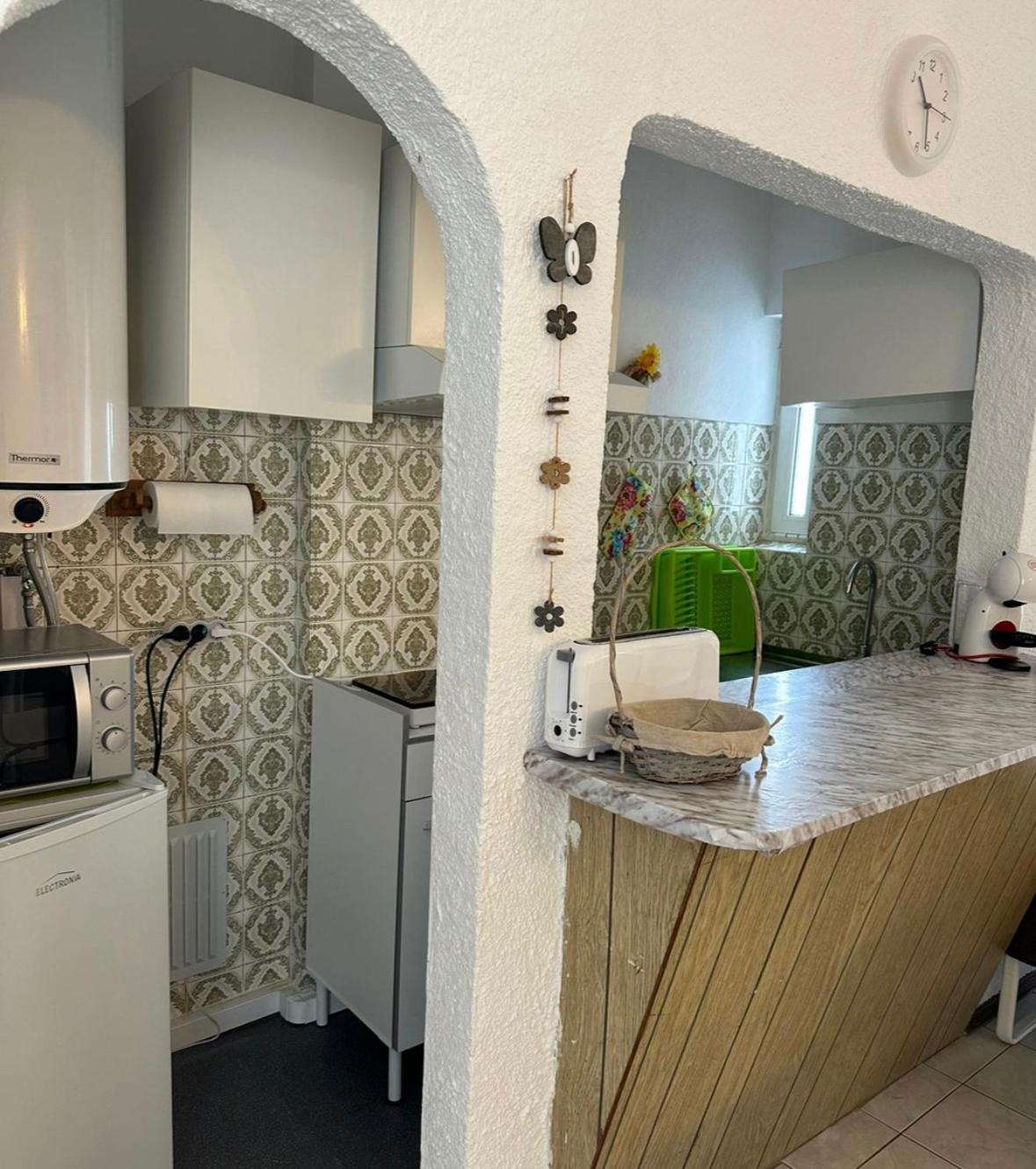 Quarteira Home Beach Ferias Tranquilas A 1Km Da Praia Totalmente Renovado Eksteriør billede